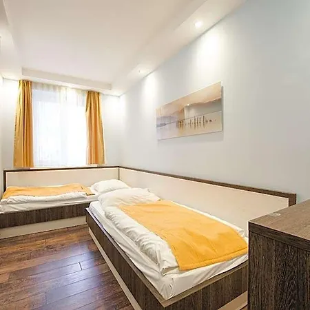 Brigitte Apartahotel 3*