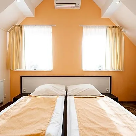 Brigitte Apartahotel