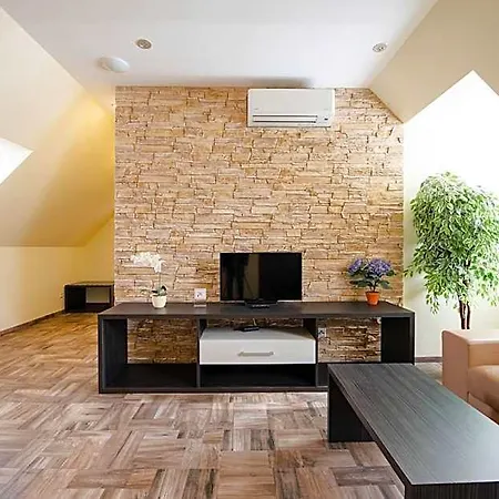 Apartahotel Brigitte 3*