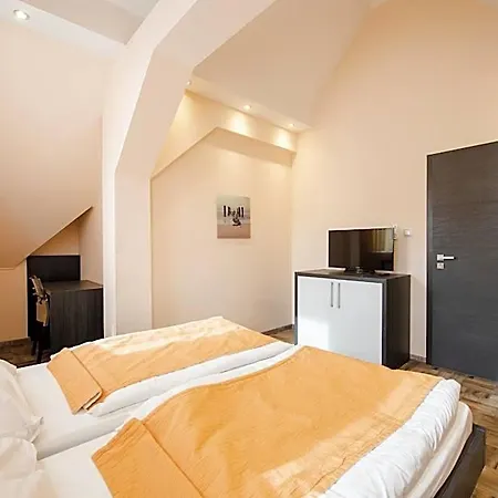 Brigitte Apartahotel